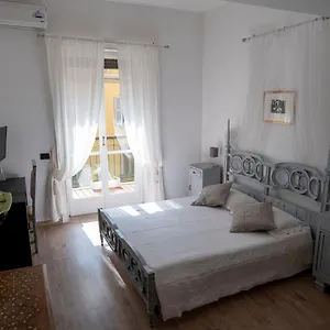  Apartamento Beautiful Floral On Navigli